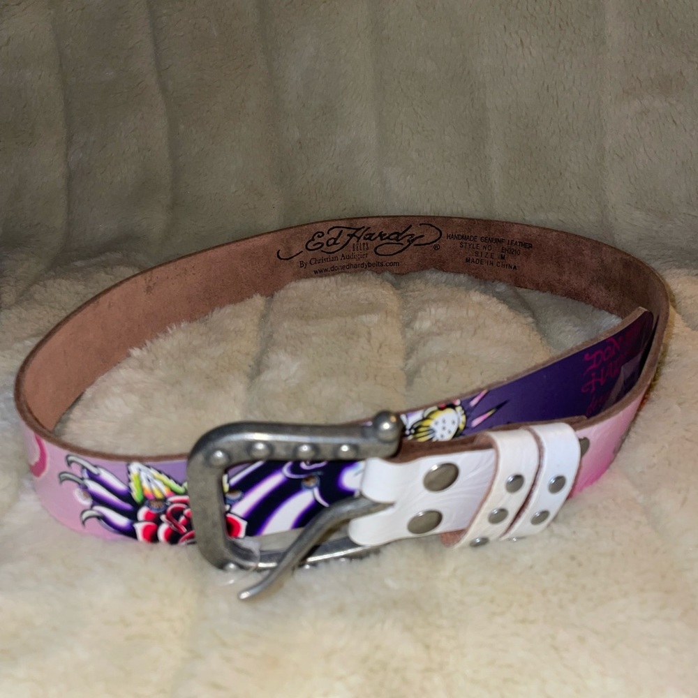 Ed Hardy Women's Pink and White Graphic Belt